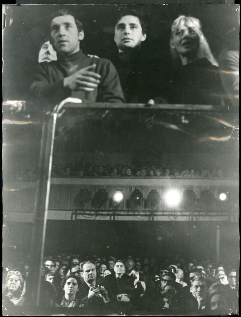 Копия_1970__004_003__февраль_Берегите_ваши_лица__3_.jpg