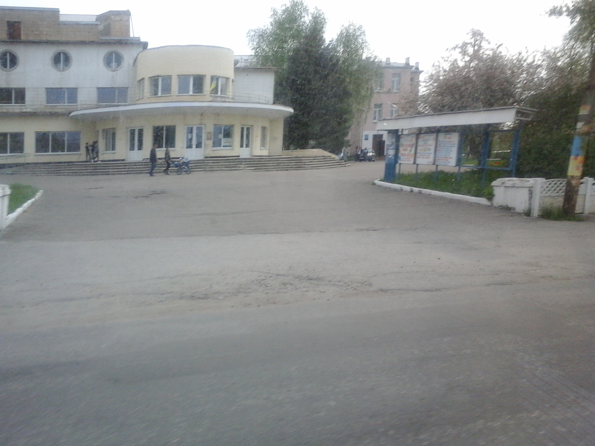 ДК_им.Ленина_Лисичанского_завода_Донсода.jpg