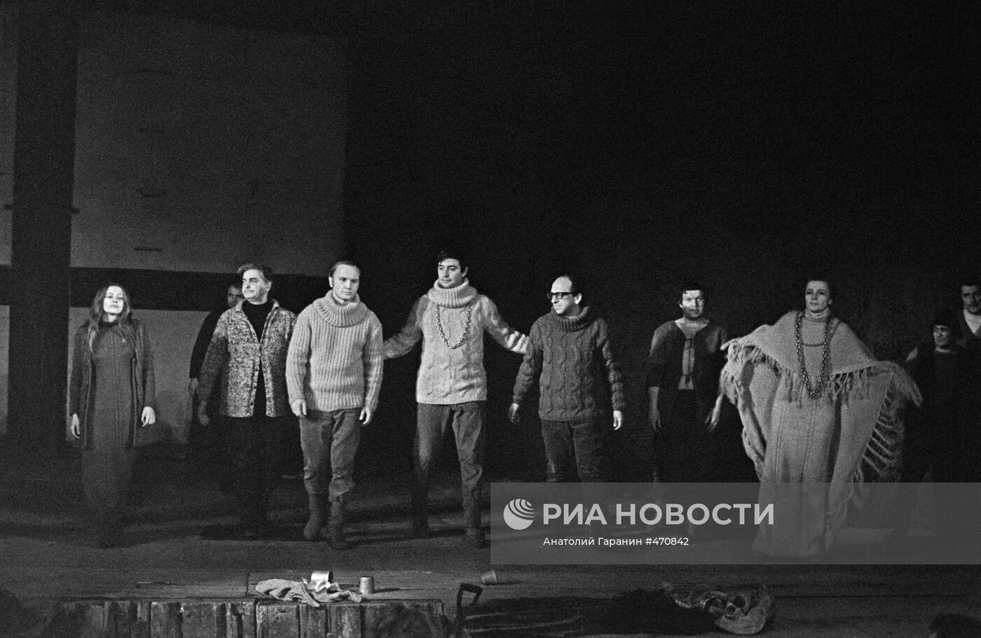 спектакль_Гамлетв_Московском_театре_на_Таганке__29.11.1971_Автор_Анатолий_Гаранин.jpg