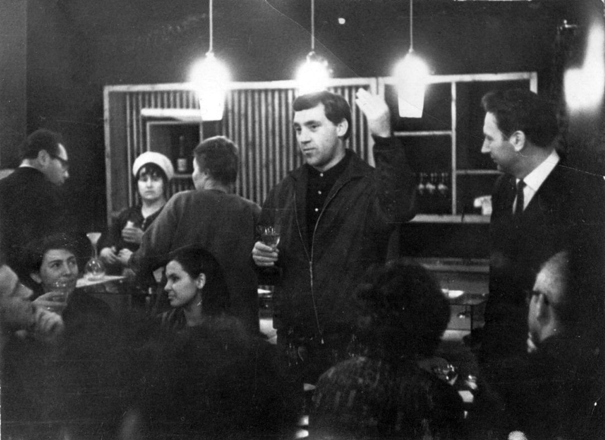 Вечер_в_кафе_после_выступления_в_клубе__Восток___18.01.1967.jpg