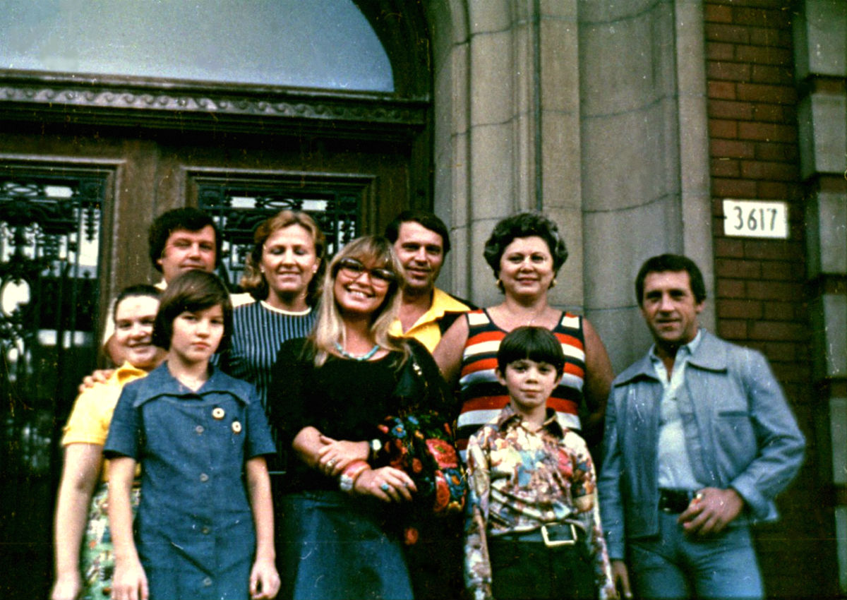 Марина_Влади_и_Владимир_Высоцкий_в_Канаде._Торонто__5_6_апреля_1979_года__из_архива_Игоря_Данилова_.jpg