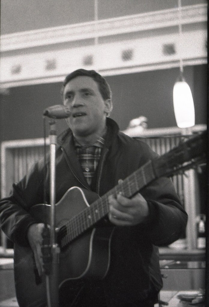 1967_05_cafe___Vostok___Unknown_01.jpg