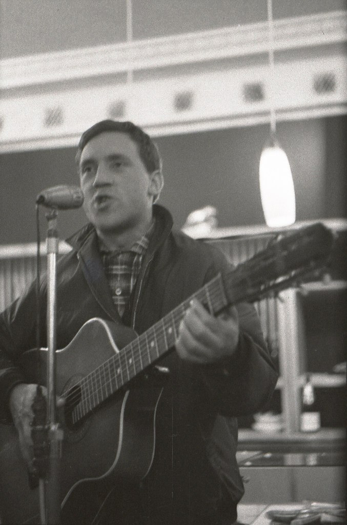 1967_05_cafe___Vostok___Unknown_02.jpg