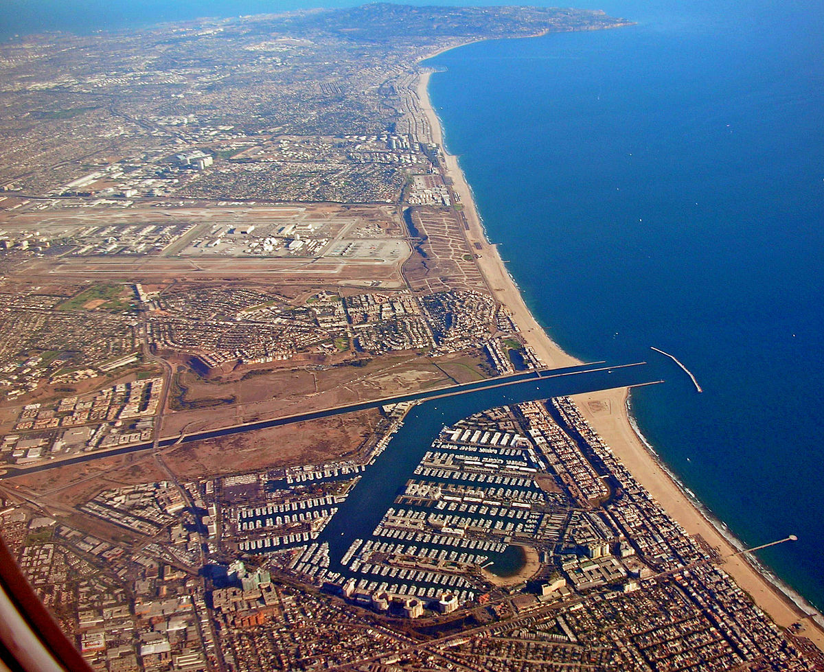 1200px_Marina_Del_Rey_Looking_South.jpg