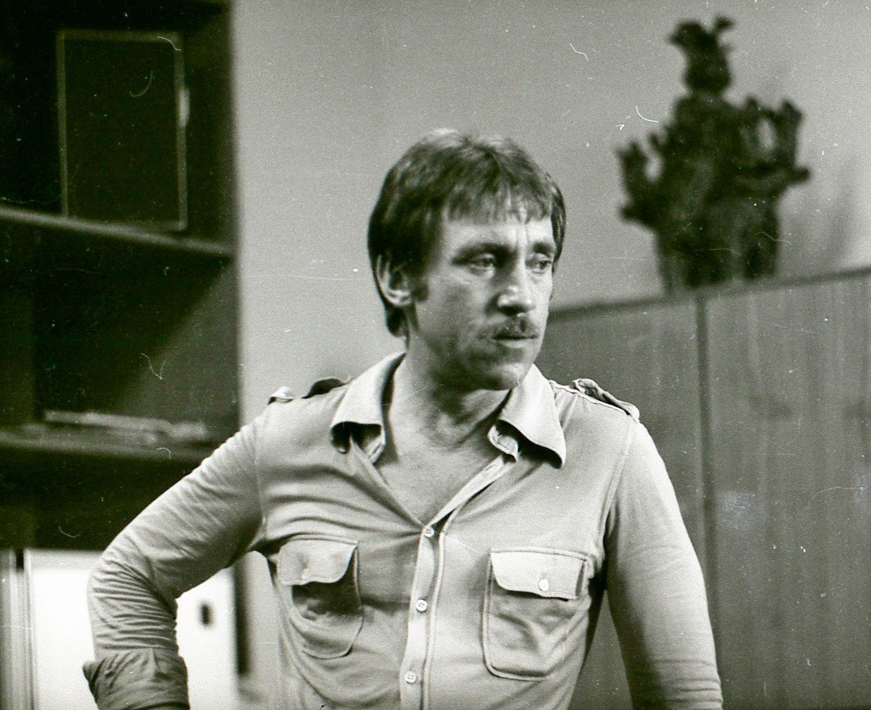 1979г._24июля._фото_Александра_Липенко._Средняя_Азия._Узбекистан._город_Зарафшан._В_квартире_у_Василия_Васильевича_Поверенного..jpg